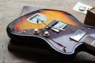 FENDER MIJ Traditional Limited Edition '60s CuNiFe Jazzmaster HH Three Color Sunburst, GIGBAG, 3, 46 KG