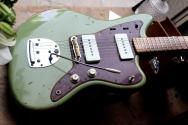 FENDER Custom Shop ´62 Jazzmaster Heavy Relic Maple Neck, Fade Aged Sweet Pea Green HARDCASE, 3, 8 KG