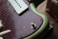 FENDER Custom Shop ´62 Jazzmaster Heavy Relic Maple Neck, Fade Aged Sweet Pea Green HARDCASE, 3, 8 KG