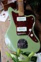 FENDER Custom Shop ´62 Jazzmaster Heavy Relic Maple Neck, Fade Aged Sweet Pea Green HARDCASE, 3, 8 KG