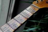 FENDER Custom Shop ´62 Jazzmaster Heavy Relic Maple Neck, Fade Aged Sweet Pea Green HARDCASE, 3, 8 KG