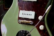 FENDER Custom Shop ´62 Jazzmaster Heavy Relic Maple Neck, Fade Aged Sweet Pea Green HARDCASE, 3, 8 KG