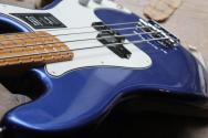 FENDER "LIMITED Player Player Precision Bass®, Maple Fingerboard, Daytona Blue" 3, 80 KG