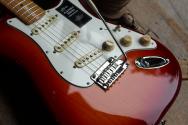 FENDER "Player II Stratocaster®, Maple Fingerboard, Aged Cherry Burst" 2, 82 KG