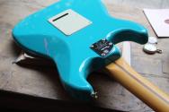 FENDER American Professional II Stratocaster, Miami Blue,, Maple ,HARDCASE, 3, 5 KG