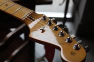 FENDER American Professional II Stratocaster, Miami Blue,, Maple ,HARDCASE, 3, 5 KG