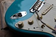 FENDER American Professional II Stratocaster, Miami Blue,, Maple ,HARDCASE, 3, 5 KG