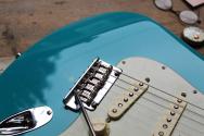 FENDER American Professional II Stratocaster, Miami Blue,, Maple ,HARDCASE, 3, 5 KG