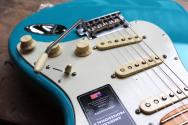 FENDER American Professional II Stratocaster, Miami Blue,, Maple ,HARDCASE, 3, 5 KG