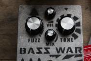 DEATH BY AUDIO Bass War