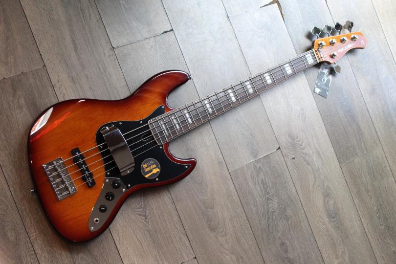 SIRE "Marcus Miller V7 Alder-5 (2ND GEN) Tobacco Sunburst" 4, 78 KG