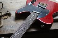CIMA GUITARS Cima TL Nitro-Red A/PS, HARDCASE, 4, 01 KG