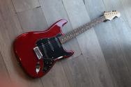 CIMA GUITARS Cima ST Nitro-Red A/PS Cima ST Nitro-Red A/PS, HARDCASE, 4, 35 KG