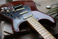 FENDER American Vintage II 1973 Strat, Mocha, Maple Neck, HARDCASE, 3, 72 KG