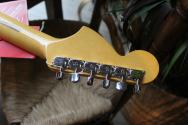 FENDER American Vintage II 1973 Strat, Mocha, Maple Neck, HARDCASE, 3, 72 KG