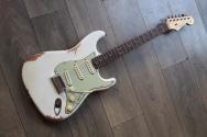 FENDER Custom Shop Limited Edition 1964 L-Series Stratocaster Heavy Relic, 3A Rosewood Fingerboard, Aged Olympic White, HARDCASE