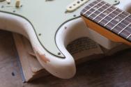FENDER Custom Shop Limited Edition 1964 L-Series Stratocaster Heavy Relic, 3A Rosewood Fingerboard, Aged Olympic White, HARDCASE