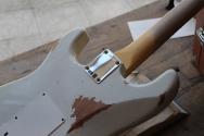 FENDER Custom Shop Limited Edition 1964 L-Series Stratocaster Heavy Relic, 3A Rosewood Fingerboard, Aged Olympic White, HARDCASE