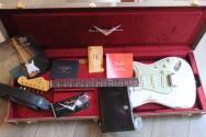 FENDER Custom Shop Limited Edition 1964 L-Series Stratocaster Heavy Relic, 3A Rosewood Fingerboard, Aged Olympic White, HARDCASE