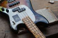 FENDER Player II Mustang Bass PJ, Maple , 3-Color Sunburst, 3, 51 KG
