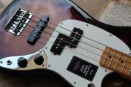 FENDER Player II Mustang Bass PJ, Maple , 3-Color Sunburst, 3, 51 KG