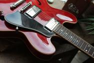 GIBSON ES-335 Nashville 2007 Dot Cherry Red ,HARDCASE, 3, 87 KG
