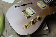 LUNG GUITARS "Custom Series Bronze Metalic" HARDCASE, PAPERS, 3, 41 KG