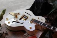 GRETSCH G8424T Hand Signed Billy Duffy Signature Falcon™ LTD with Bigsby®, Ebony Fingerboard,Vintage White Lacquer,HARDCASE