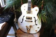 GRETSCH G8424T Hand Signed Billy Duffy Signature Falcon™ LTD with Bigsby®, Ebony Fingerboard,Vintage White Lacquer,HARDCASE