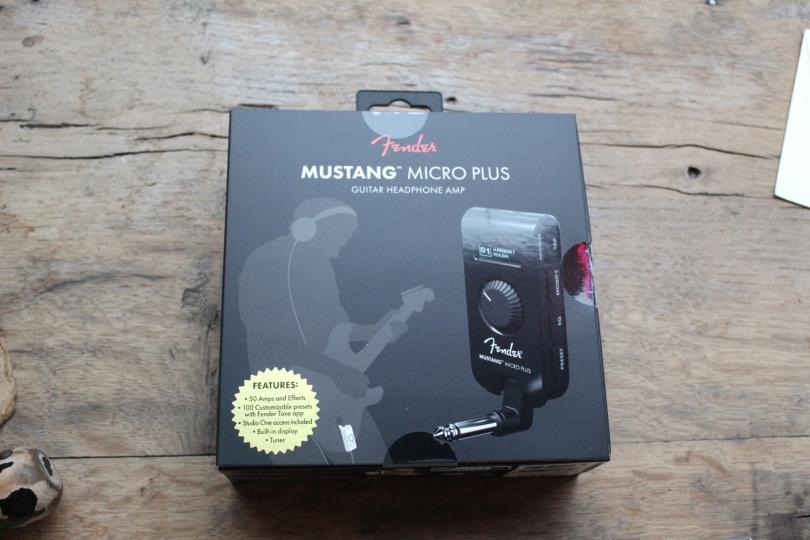 FENDER Mustang Micro Plus