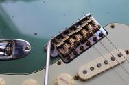 FENDER Limited Edition 1964 L-Series Stratocaster® Heavy Relic®, 3A Rosewood Fingerboard, Aged Sherwood Green Metallic 3.64 Kg