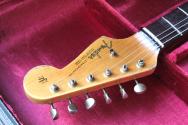 FENDER Limited Edition 1964 L-Series Stratocaster® Heavy Relic®, 3A Rosewood Fingerboard, Aged Sherwood Green Metallic 3.64 Kg