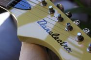 DANELECTRO "67 Dano Yellow and Black"