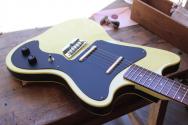 DANELECTRO "67 Dano Yellow and Black"