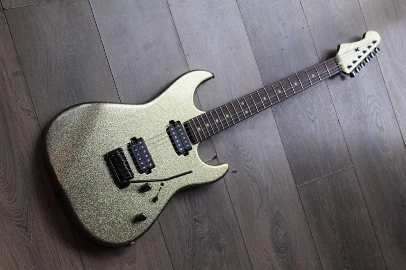 PATRICK JAMES EGGLE '96 Drop Top Gold Metal Flake "96 Drop Top Gold Metal Flake" HARDCASE and PAPERS, 3, 57 KG
