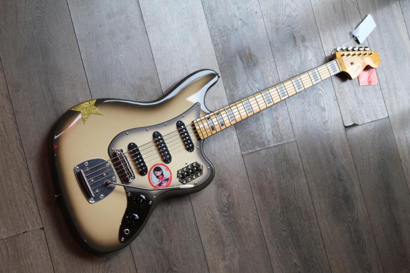 SQUIER Limited Classic Vibe Bass VI Antigua Relax, 4, 39 KG