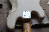FENDER Vintera II 60s Precision Bass Olympic White, 4, 00 KG