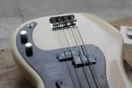 FENDER Vintera II 60s Precision Bass Olympic White, 4, 00 KG
