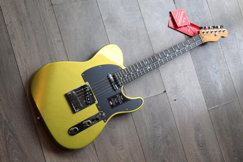 FENDER American Ultra II Telecaster, Ebony Fingerboard, Solar Flare HARDCASE