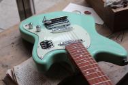 VINTAGE Revo Series Colt SS Twin Guitarra Eléctrica Ventura Green, 3, 56 KG