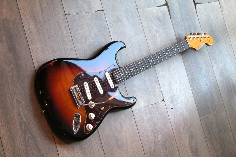 FENDER John Mayer Stratocaster (2005-2014), 3, 64 KG