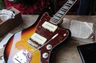 FENDER Custom Shop 1967 Jazzmaster DLX Closet Classic, 3A Rosewood Fingerboard, 3-Color Sunburst HARDCASE, 3, 72 KG