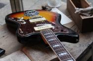 FENDER Custom Shop 1967 Jazzmaster DLX Closet Classic, 3A Rosewood Fingerboard, 3-Color Sunburst HARDCASE, 3, 72 KG