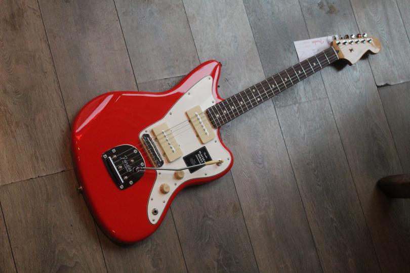 FENDER Jazzmaster Player II, Coral Red