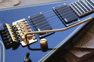 JACKSON MJ Series Rhoads RR24MG, Black with Yellow Pinstripes, Ebony Fingerboard, SOFTCASE
