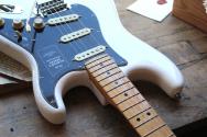 FENDER Player II Stratocaster, Maple Fingerboard, Polar White Model, GIGBAG