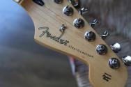 FENDER Player II Stratocaster, Maple Fingerboard, Polar White Model, GIGBAG