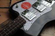 SQUIER Paranormal Rascal Bass HH, Metallic Black