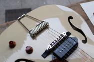 GODIN "5th Ave TL Kingpin P90 Trans Cream HG" GODIN GIGBAG