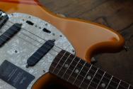 FENDER "Mustang Vintera II '70s Competition Orange" GIGBAG
